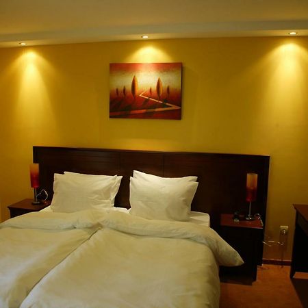 Garni Hotel Contact Beograd Ngoại thất bức ảnh