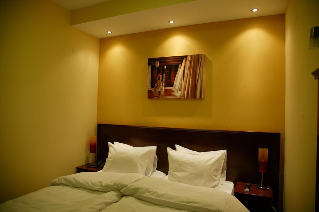 Garni Hotel Contact Beograd Phòng bức ảnh