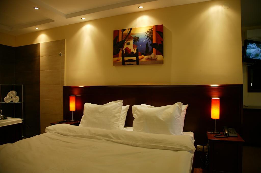 Garni Hotel Contact Beograd Phòng bức ảnh