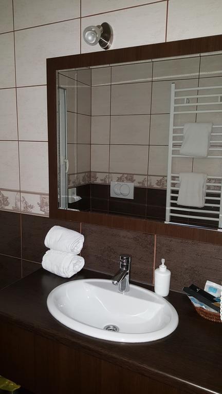 Garni Hotel Contact Beograd Ngoại thất bức ảnh