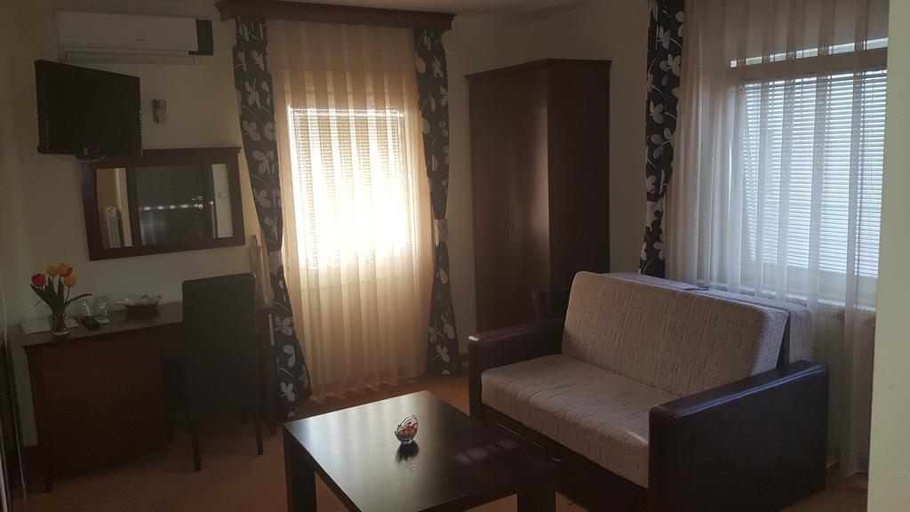 Garni Hotel Contact Beograd Ngoại thất bức ảnh