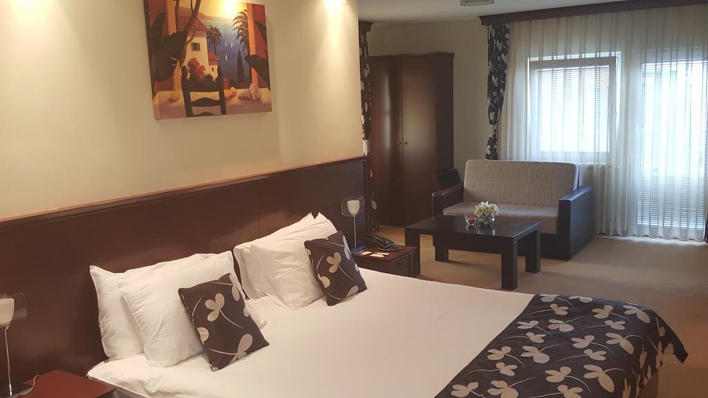 Garni Hotel Contact Beograd Ngoại thất bức ảnh