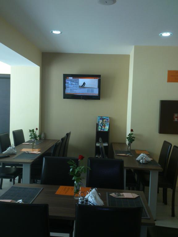 Garni Hotel Contact Beograd Ngoại thất bức ảnh