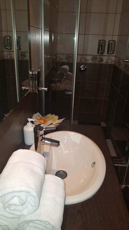 Garni Hotel Contact Beograd Ngoại thất bức ảnh