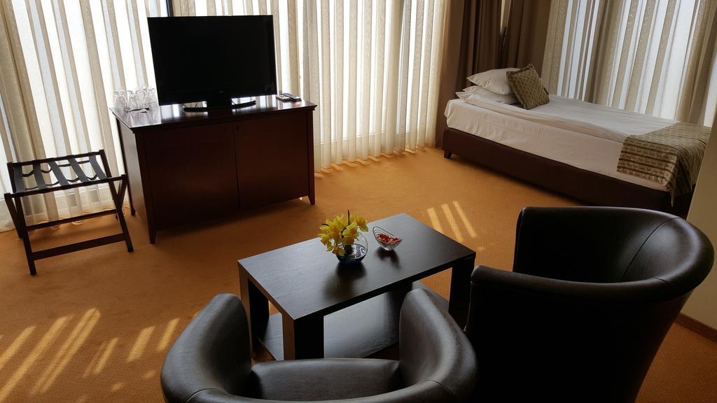 Garni Hotel Contact Beograd Ngoại thất bức ảnh