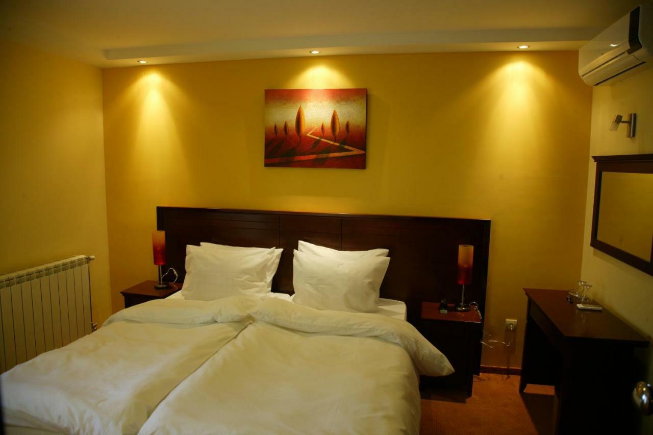 Garni Hotel Contact Beograd Ngoại thất bức ảnh